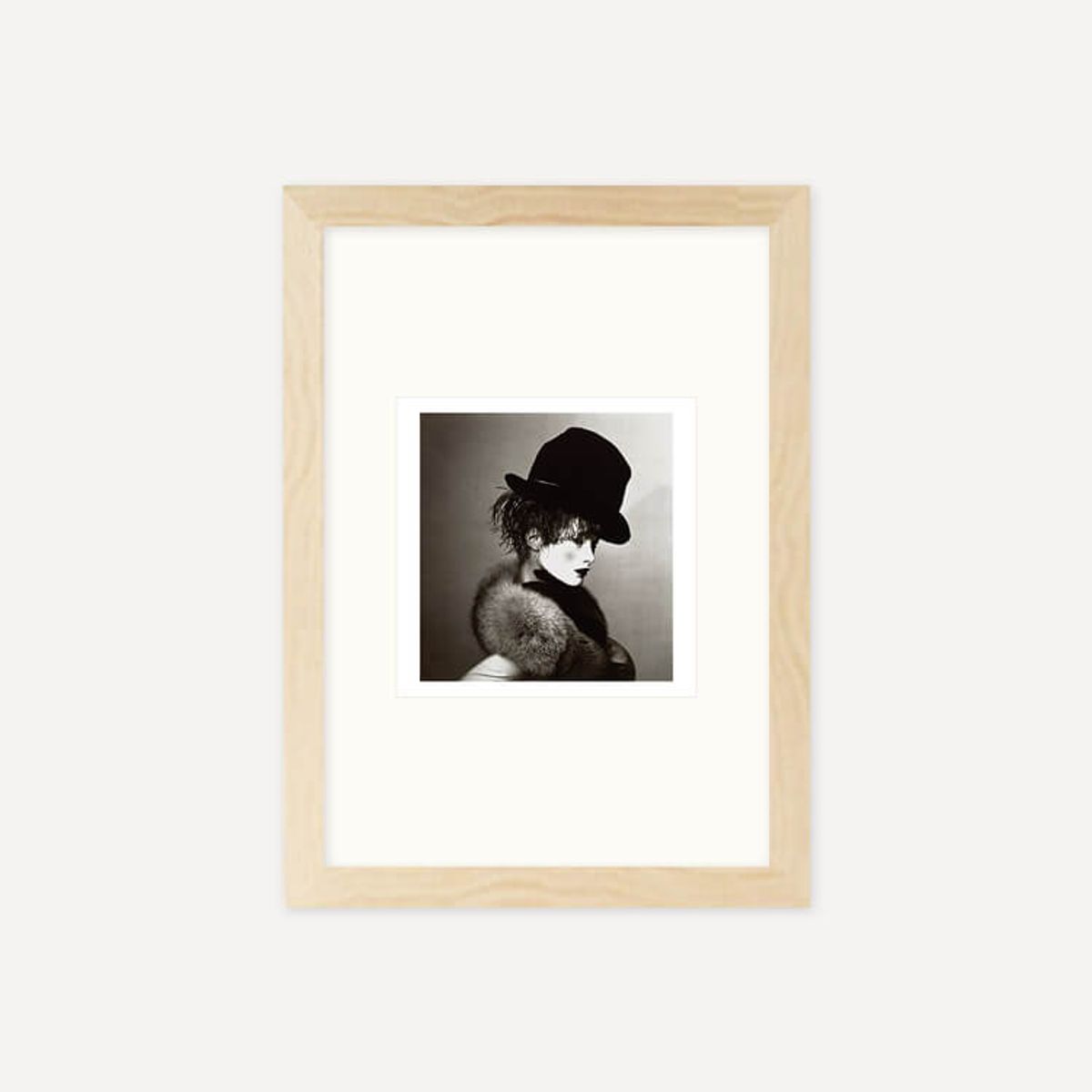 그릿시즌(GREET SEASON) 어빙 펜 Black Hat and White Face (Carolyn Murphy), 1997 (액자 포함)