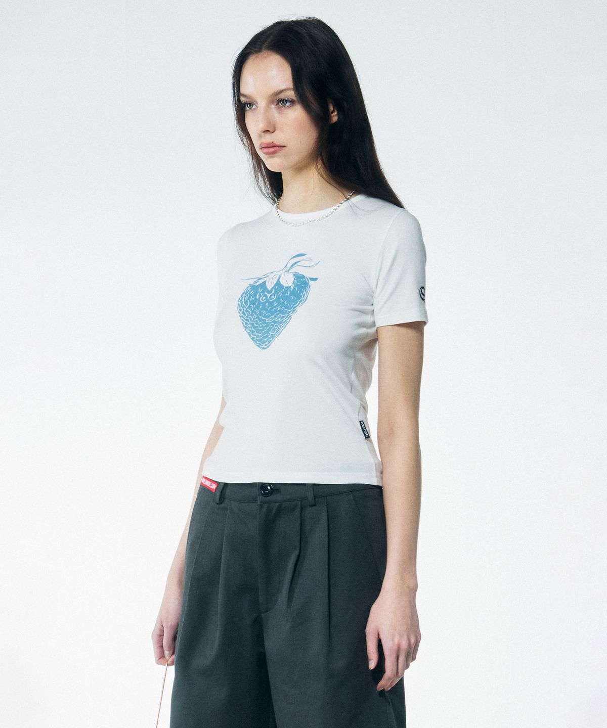 스컬프터(SCULPTOR) Strawberry Crop Top White