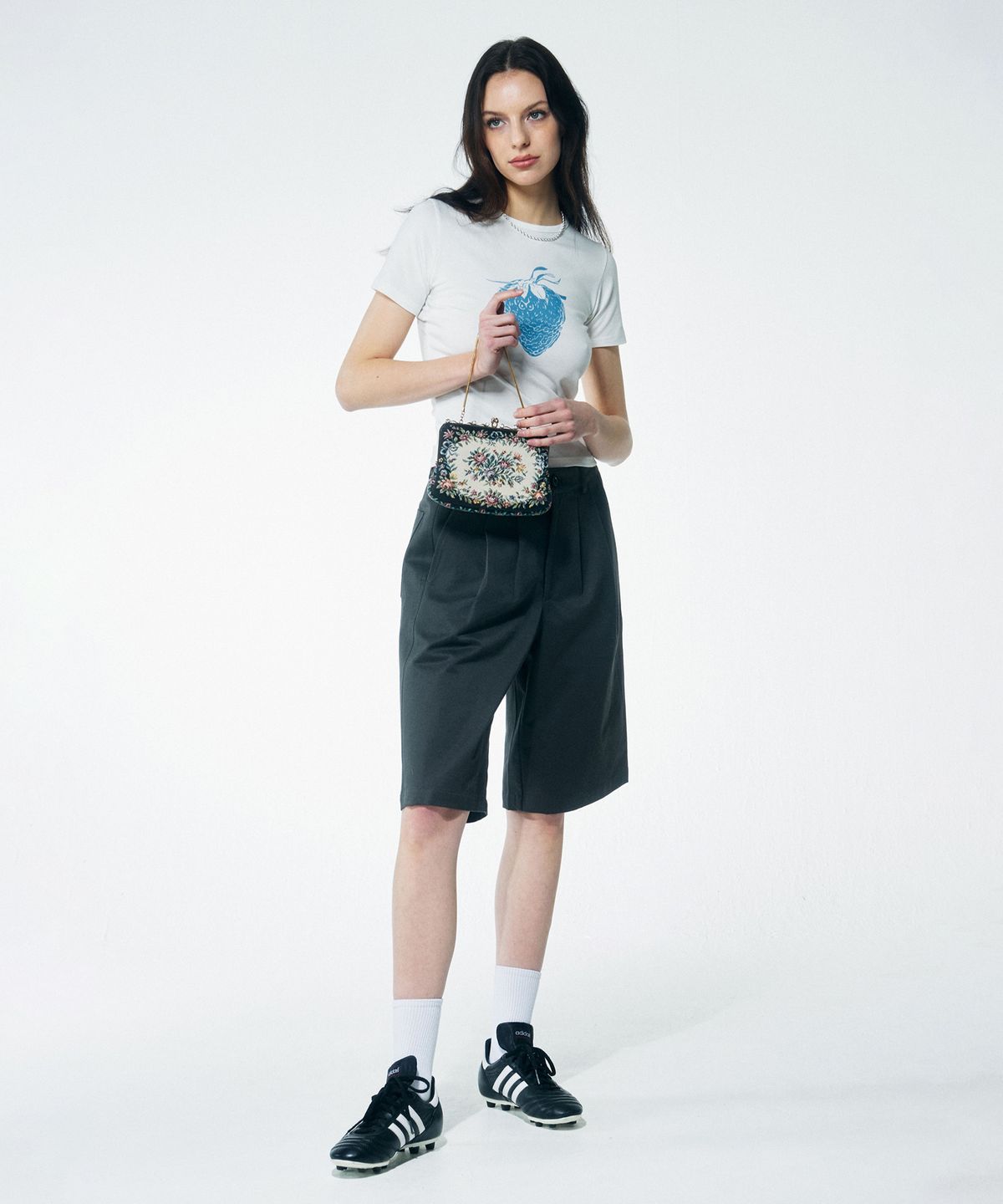 스컬프터(SCULPTOR) Strawberry Crop Top White