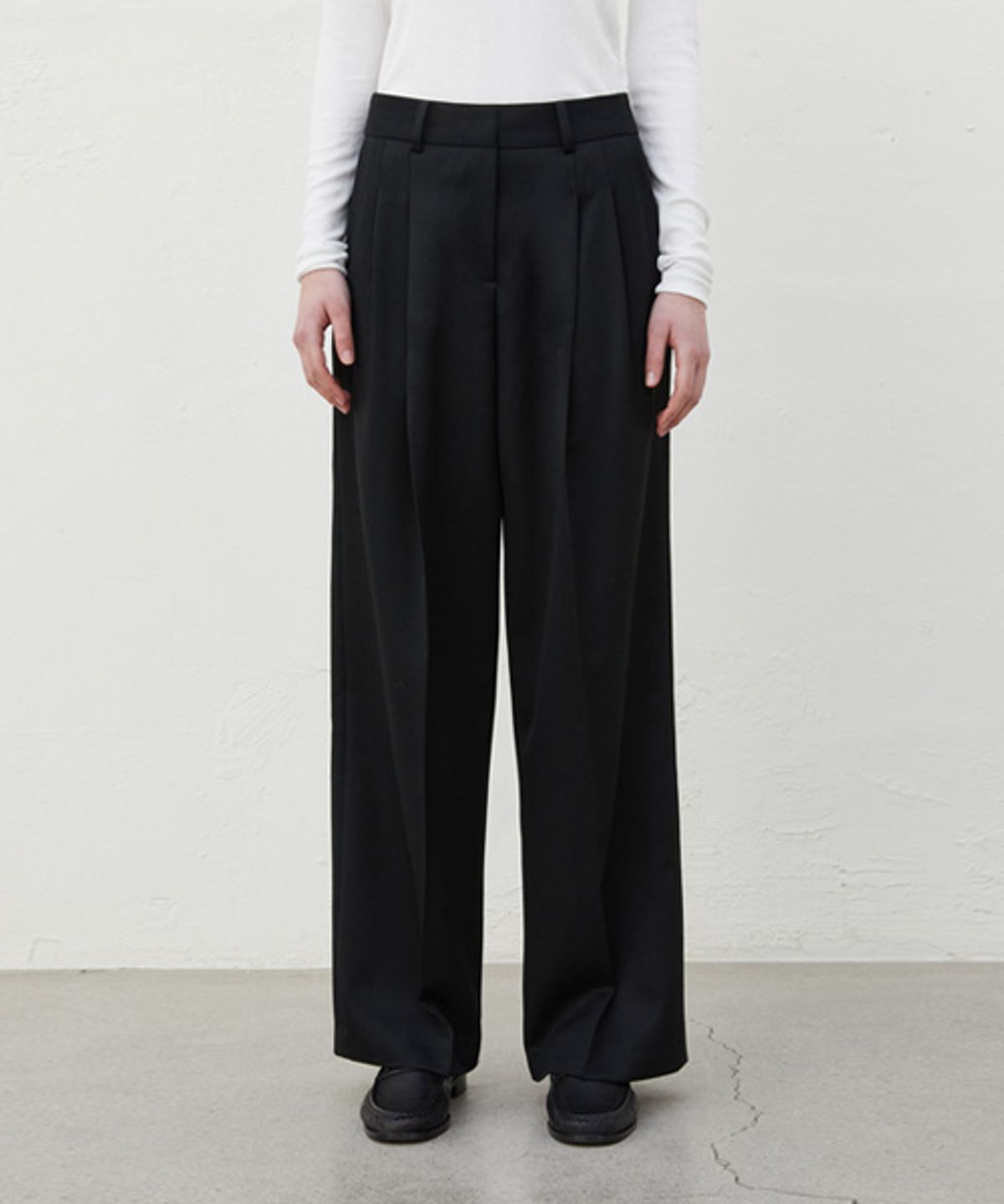 리디피(RIDIFI) BASIC WIDE TWO TUCK SLACKS_BLACK