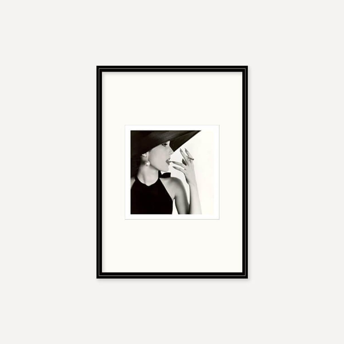 그릿시즌(GREET SEASON) 어빙 펜 Girl with Tobacco on Tongue (Mary Jane Russell), 1951 (액자 포함)