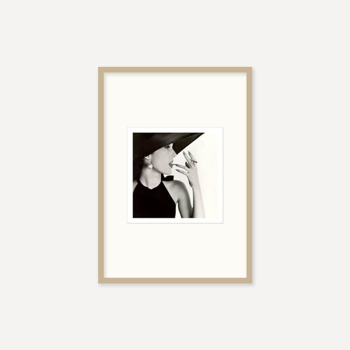 그릿시즌(GREET SEASON) 어빙 펜 Girl with Tobacco on Tongue (Mary Jane Russell), 1951 (액자 포함)