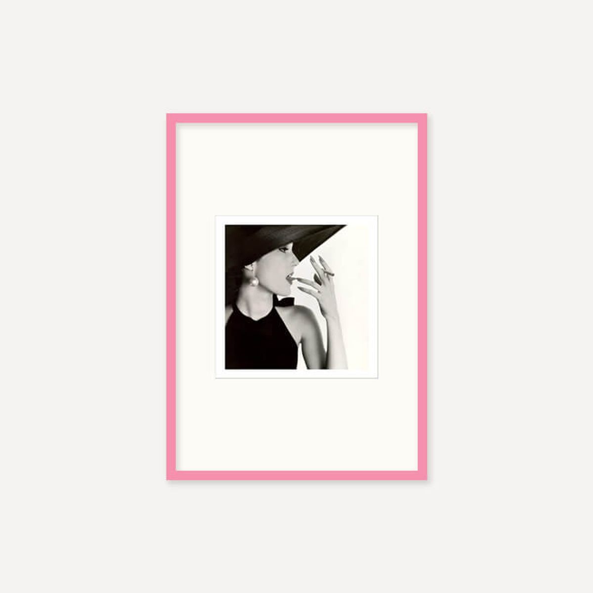 그릿시즌(GREET SEASON) 어빙 펜 Girl with Tobacco on Tongue (Mary Jane Russell), 1951 (액자 포함)