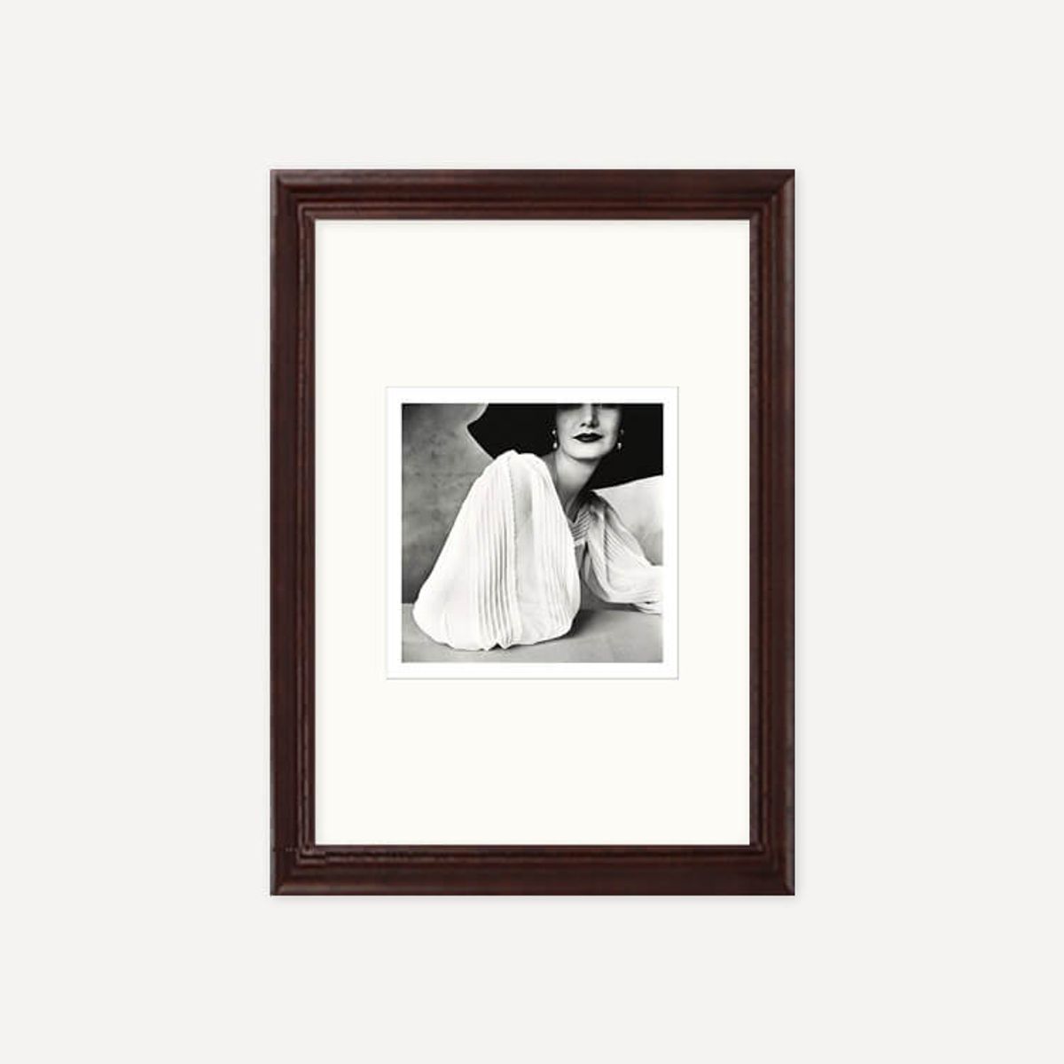 그릿시즌(GREET SEASON) 어빙 펜 Girl with Tobacco on Tongue (Mary Jane Russell), 1951 (액자 포함)