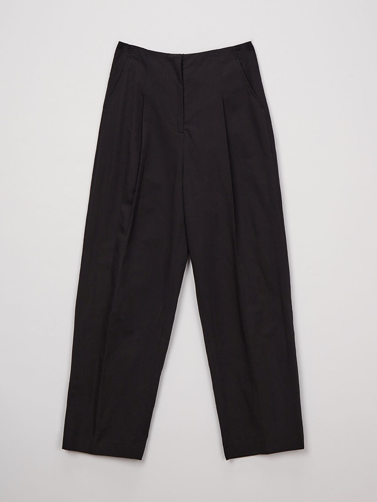 셀리테일즈(CELITAILS) HIGH WAIST TUCK PANTS_STRONG BLACK