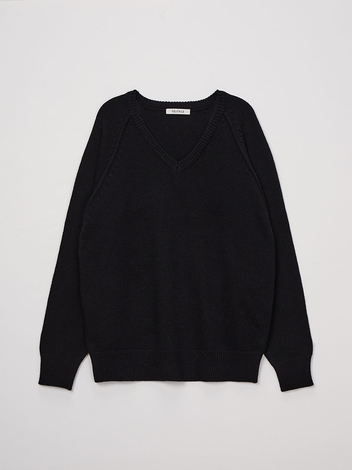 셀리테일즈(CELITAILS) OVERFIT V-NECK PULLOVER_BLACK