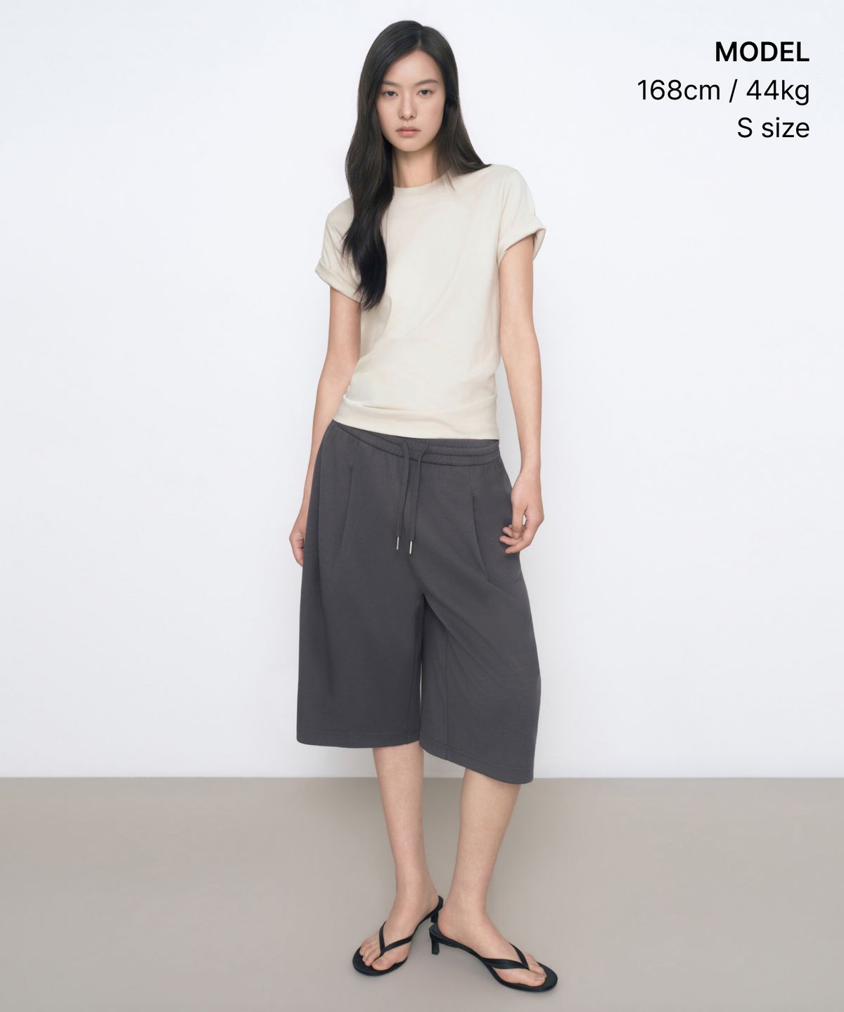 무신사 스탠다드 우먼(MUSINSA STANDARD WOMAN) 우먼즈 베이식 크루 넥 티셔츠 [에크루]