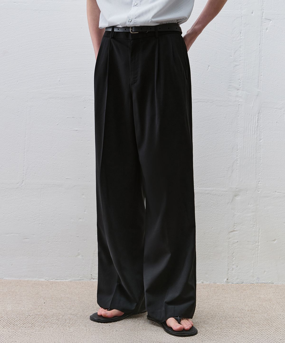 드로우핏(DRAW FIT) 투턱 밴딩 와이드 린넨 슬랙스 [BLACK]