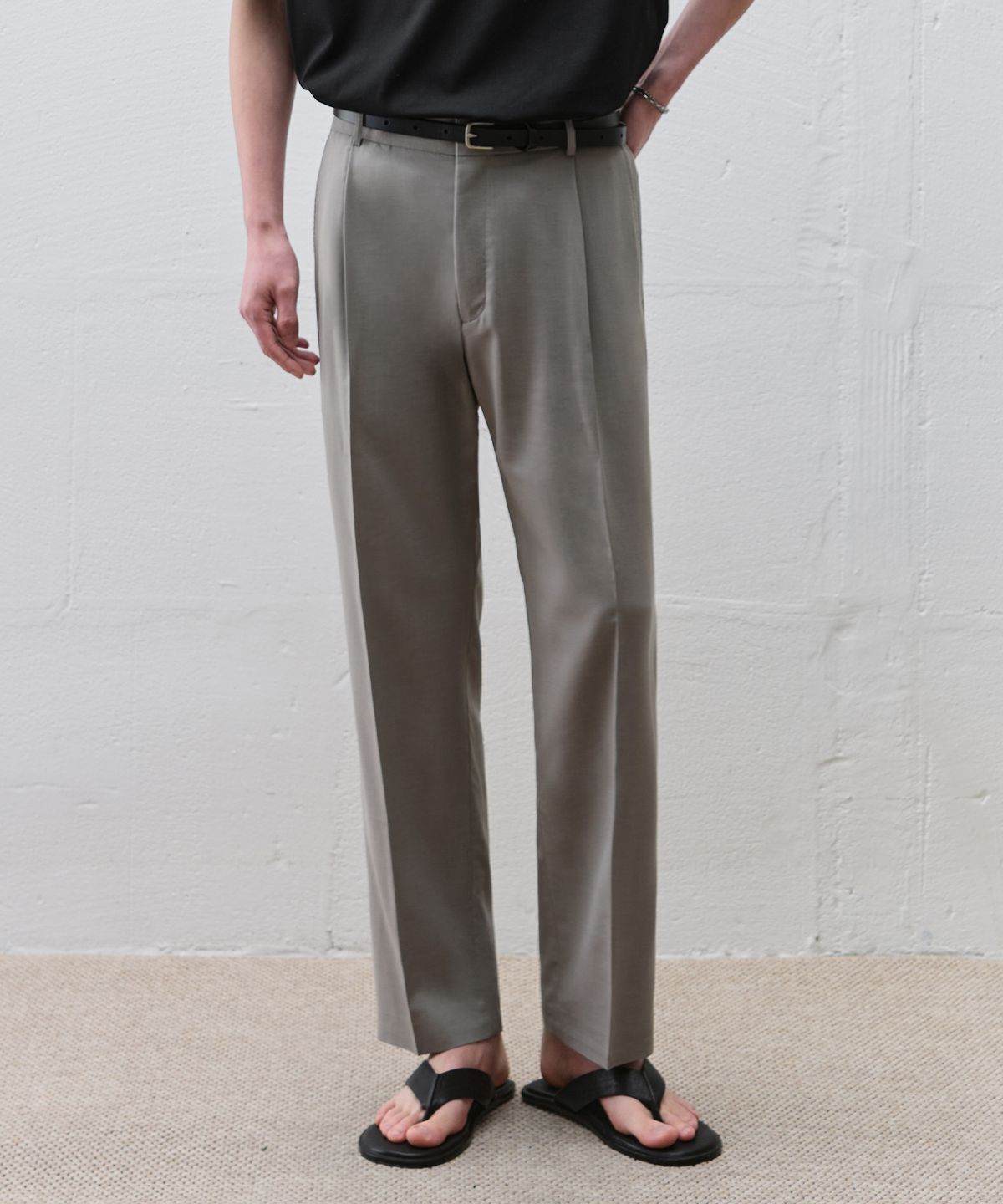 드로우핏(DRAW FIT) 원턱 밴딩 린넨 테이퍼드 슬랙스 [L.KHAKI]