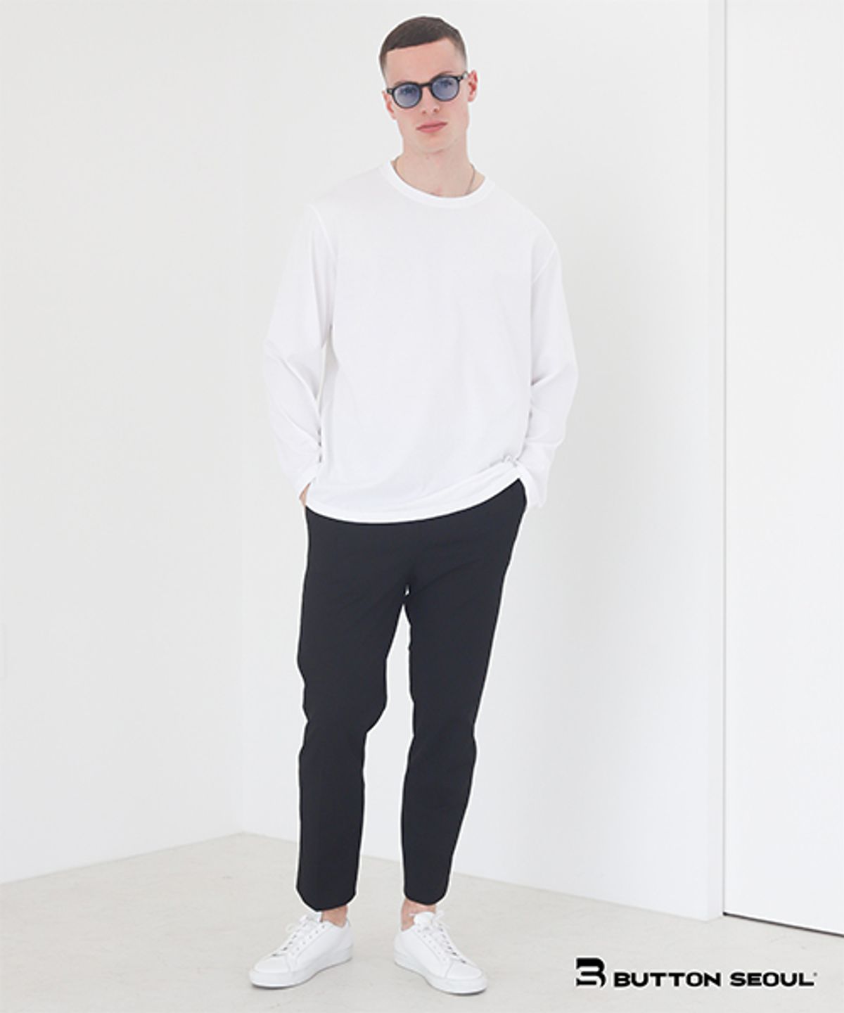 버튼서울(BUTTON SEOUL) 베이직 무지 긴팔 티셔츠 (White)