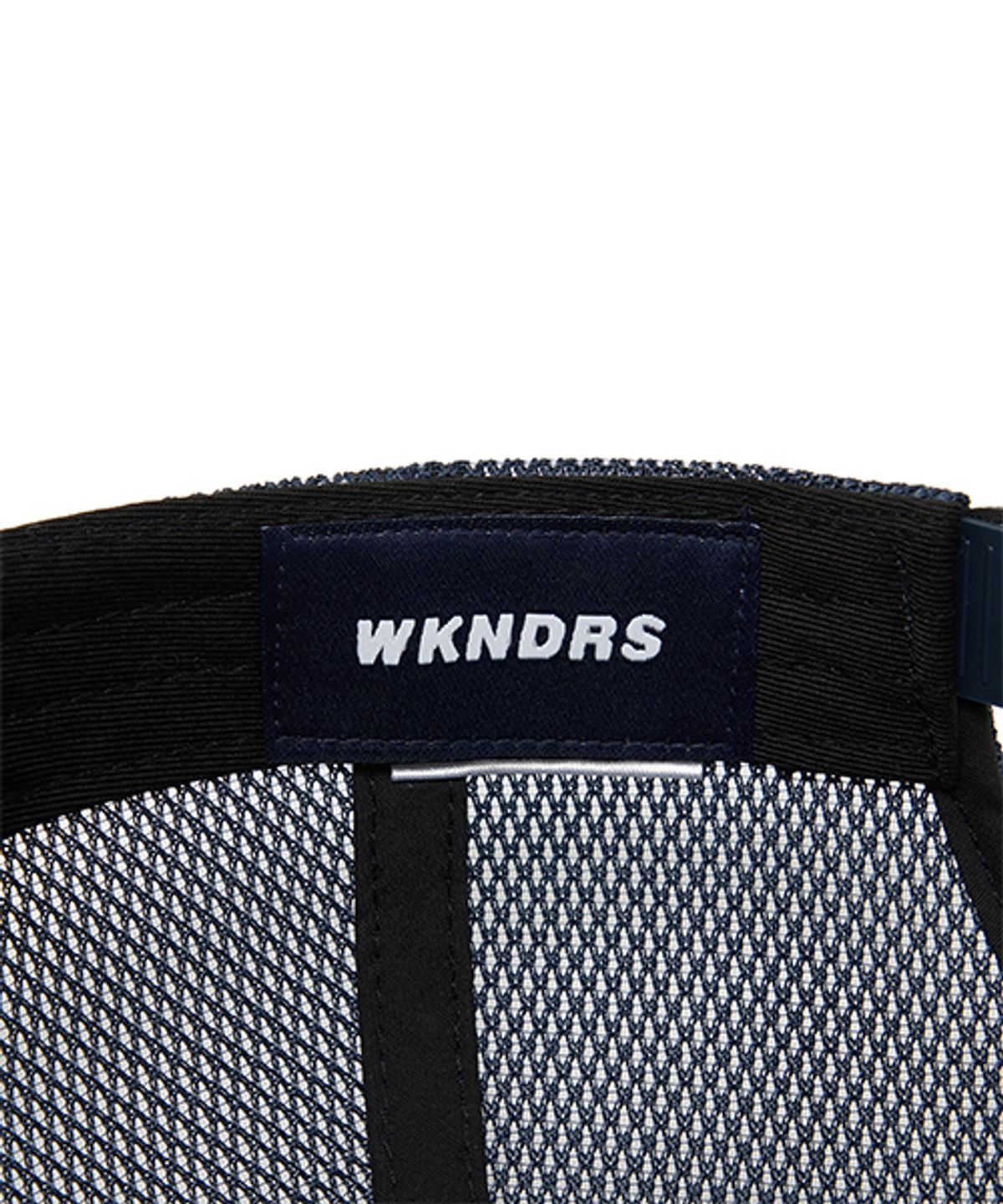위캔더스(WKNDRS) CHERUB TRUCKER CAP (BLUE)