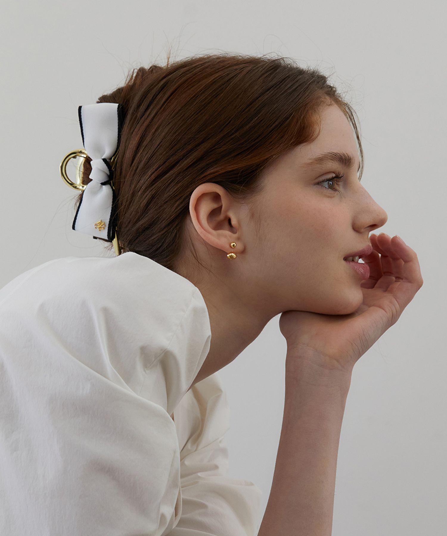 MUSINSA公式 | TATIANA Border Ribbon Hair Crow Clip HB2232