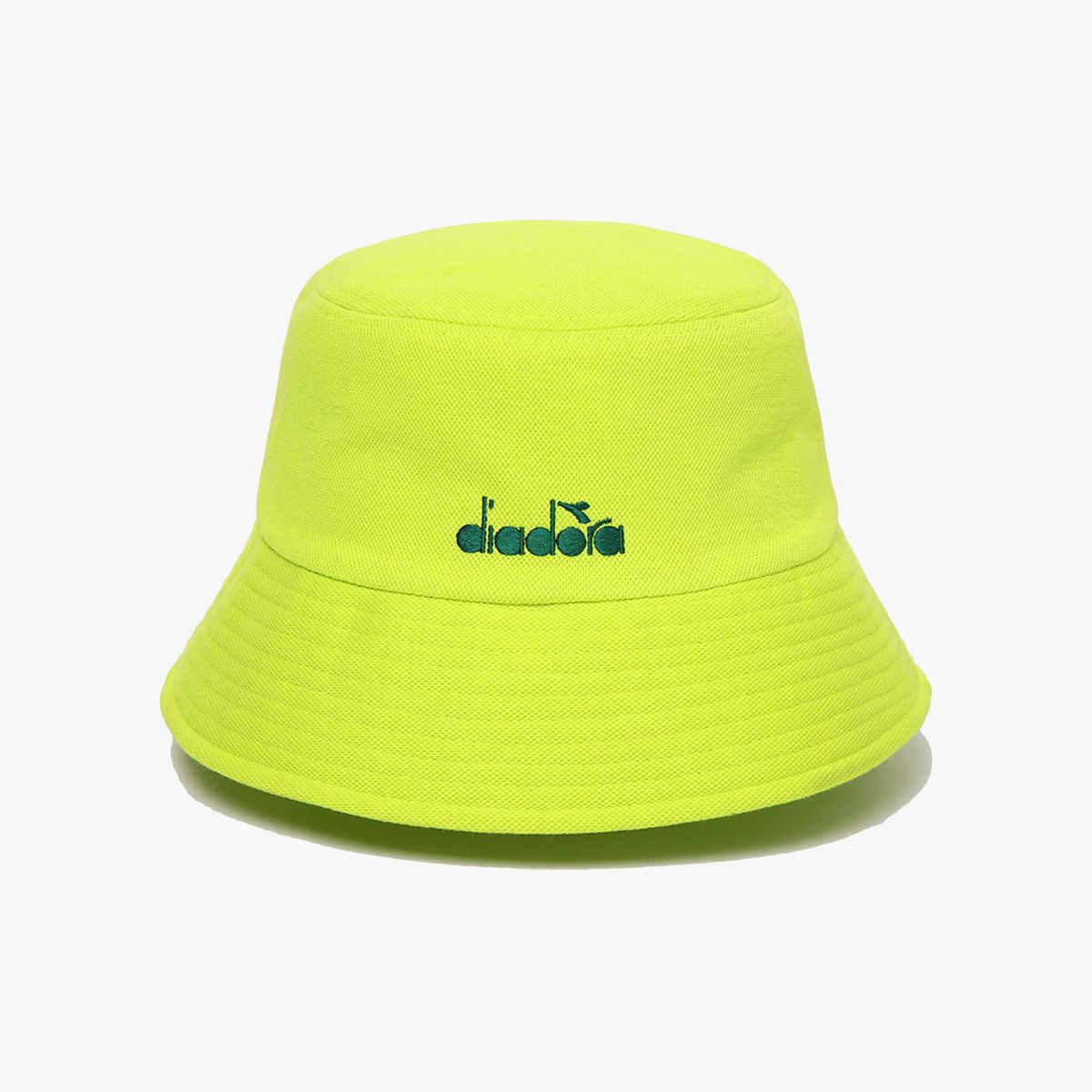 디아도라(diadora) 그래픽 로고 버킷햇 LIME