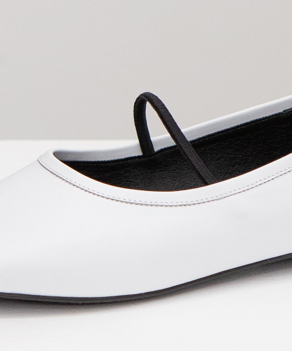 트윗비피(TWVP) SOI FLAT SHOES 소이 플랫  23S04WH