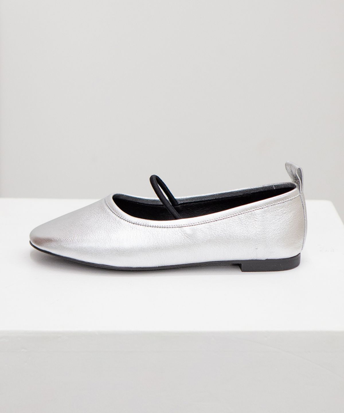 트윗비피(TWVP) SOI FLAT SHOES 소이 플랫  23S04SV