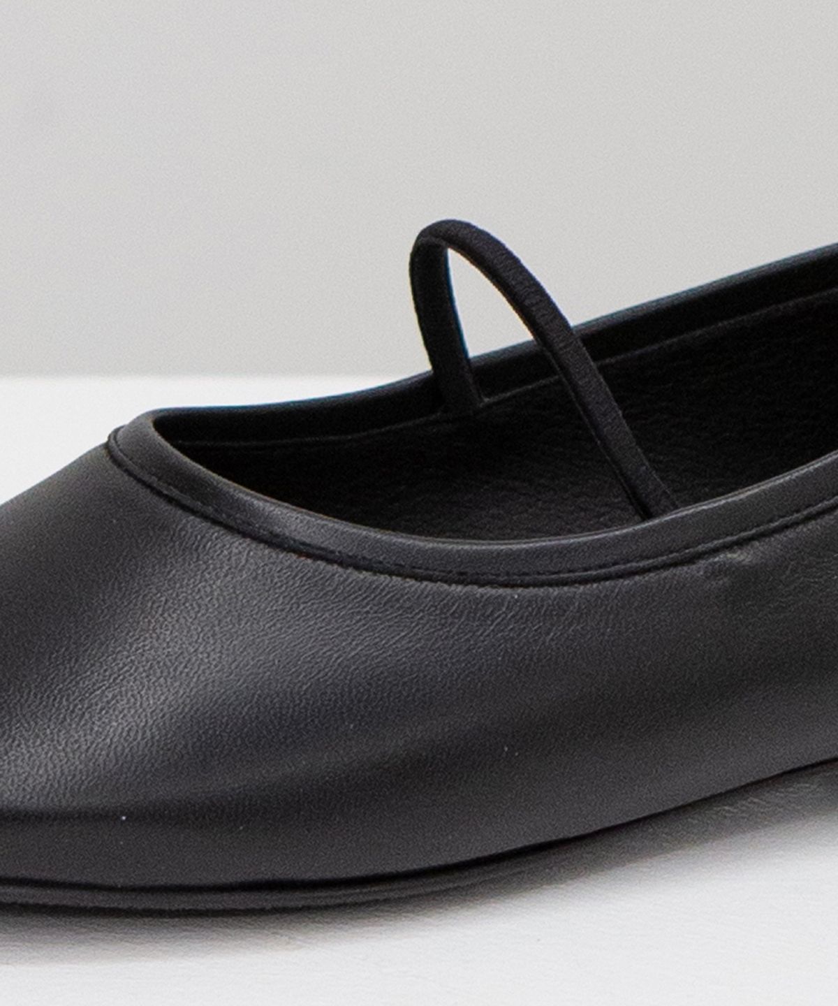 트윗비피(TWVP) SOI FLAT SHOES 소이 플랫  23S04BK