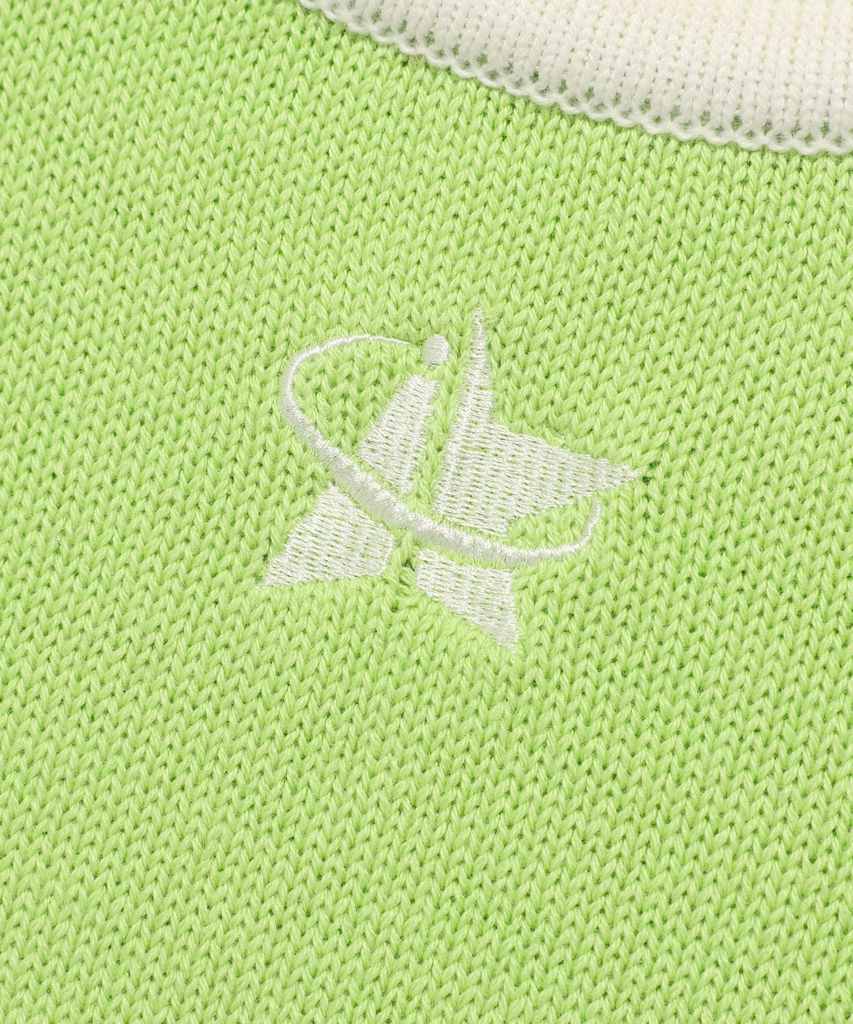 이스트쿤스트(ISTKUNST) STAR LOGO HALF CROP KNIT_LIME(IK2DMFK630A)