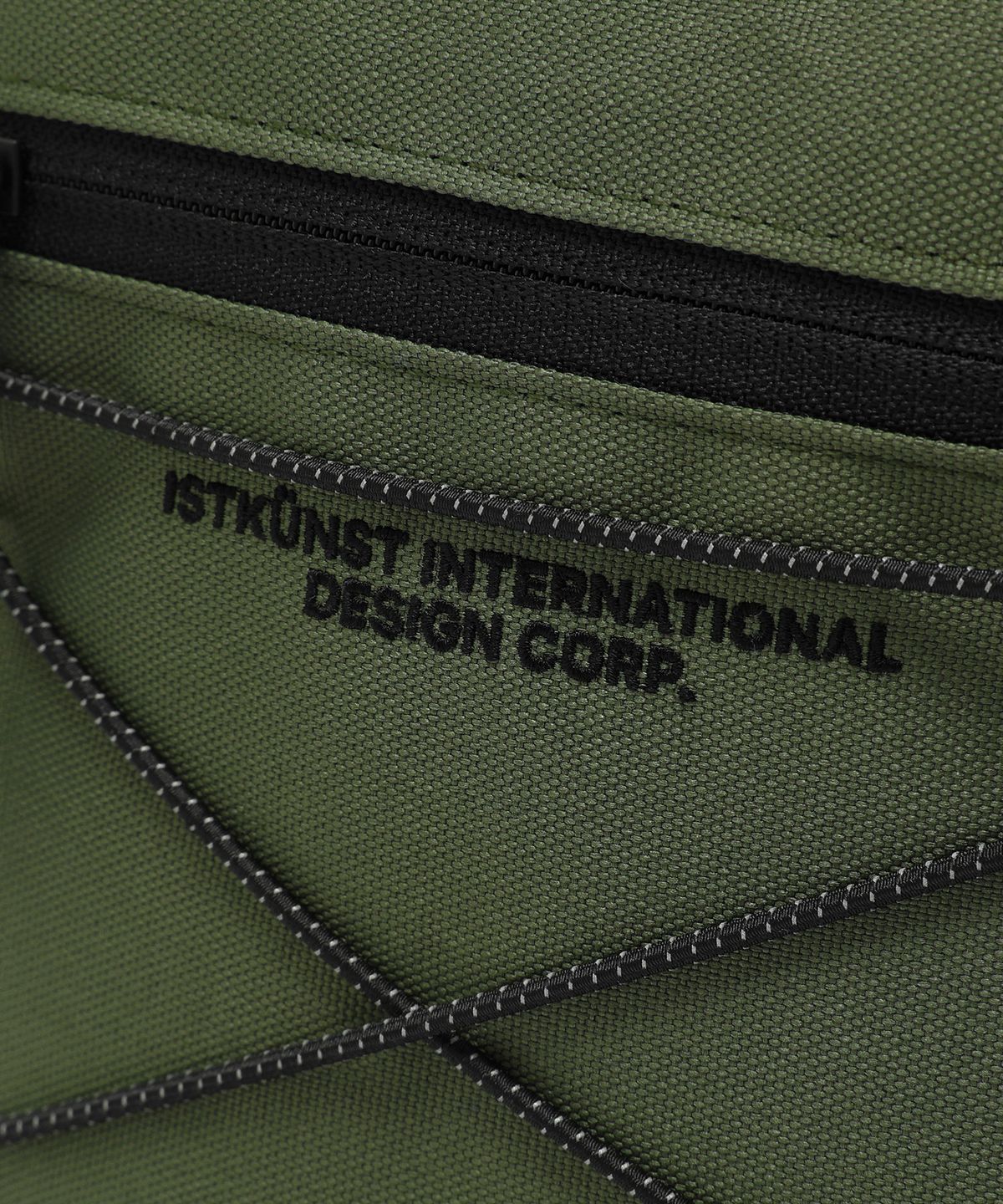 이스트쿤스트(ISTKUNST) ESSENTIAL CROSS BAG_OLIVE(IK2DMMAB42A)