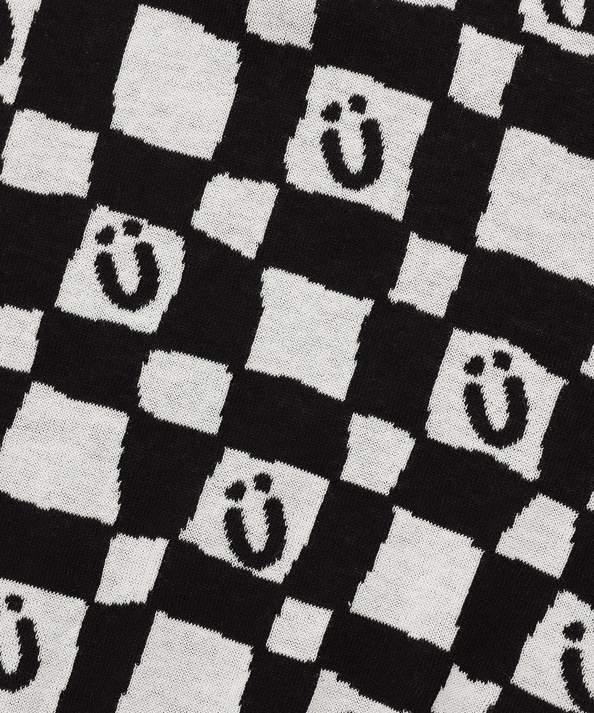 이스트쿤스트(ISTKUNST) CHECKERBOARD SMILEY COLLAR HALF KNIT_BLACK(IK2DMMK641A)