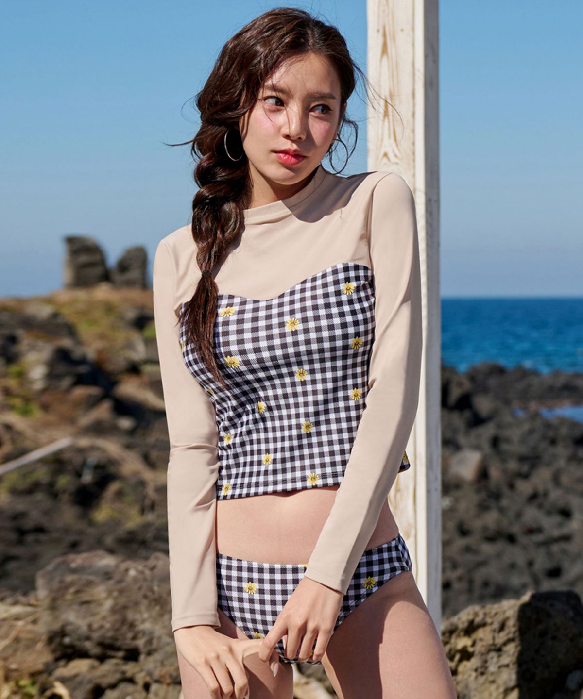 위크나인(WEEK9) 에밀리 체크 데이지 긴팔 래쉬가드세트 수영복 비키니