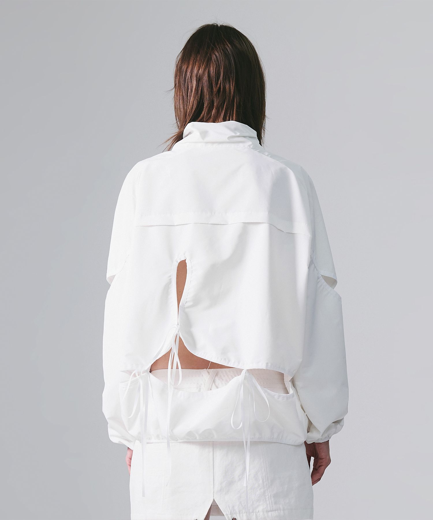 MUSINSA公式 | NACHE CUT-OUT WIND BREAKER (UNISEX) LIGHT GRAY