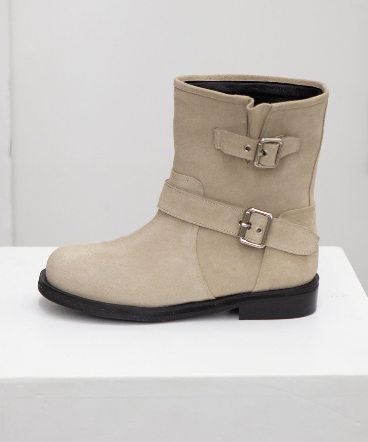 트윗비피(TWVP) MOON BIKER ANKLE BOOTS 문 바이커 앵클부츠 23S01BE
