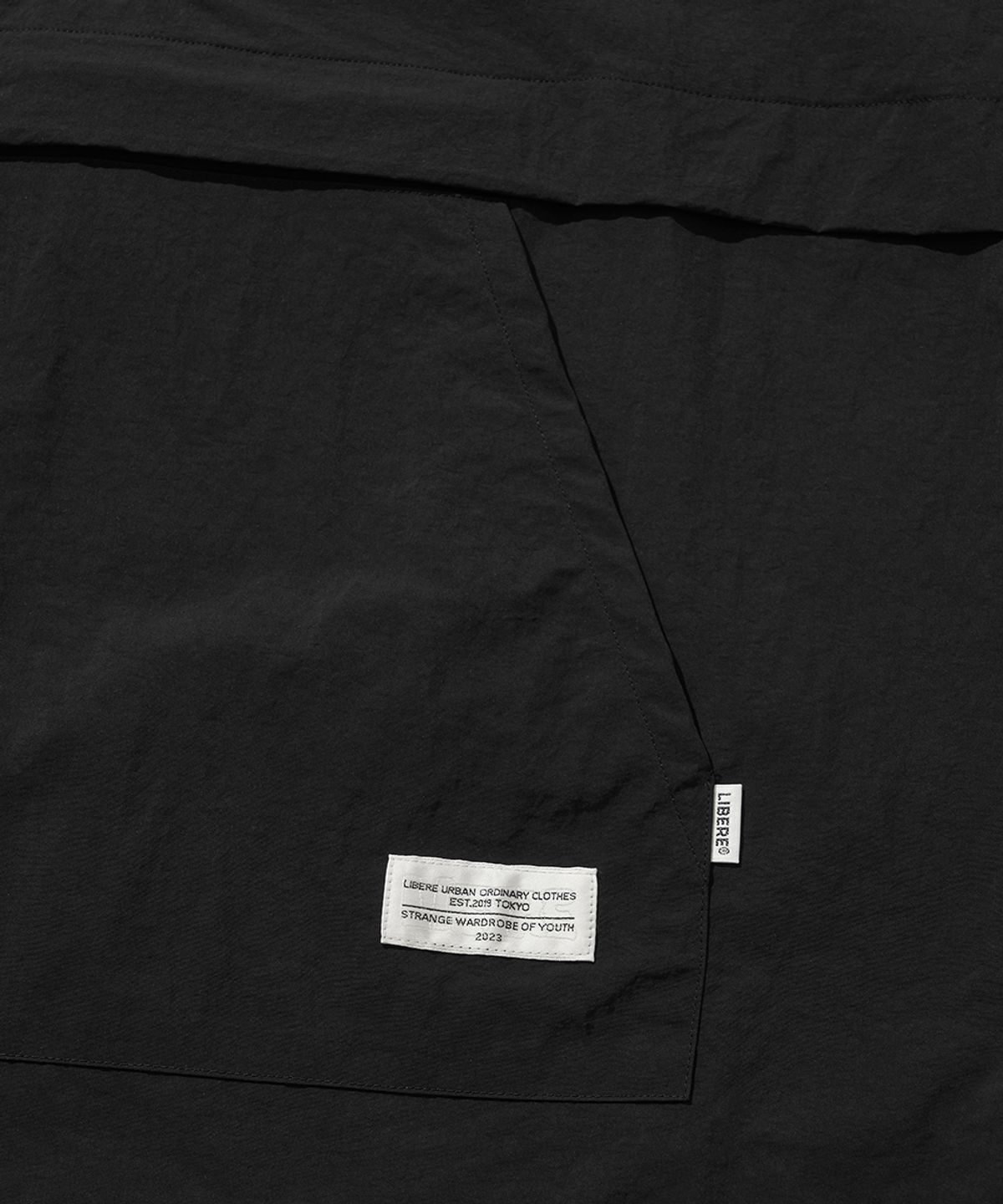 리베레(LIBERE) PACKABLE ANORAK JACKET / BLACK