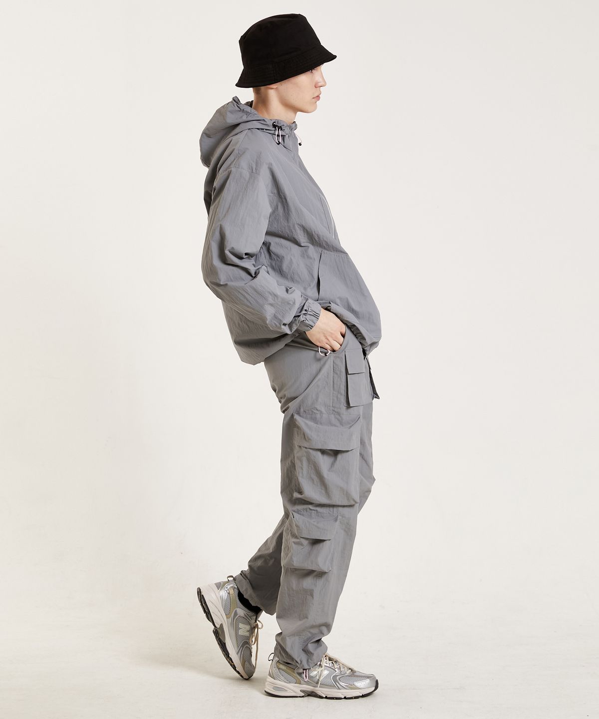 슈브토(SHVTO) Nylon multi pocket pants