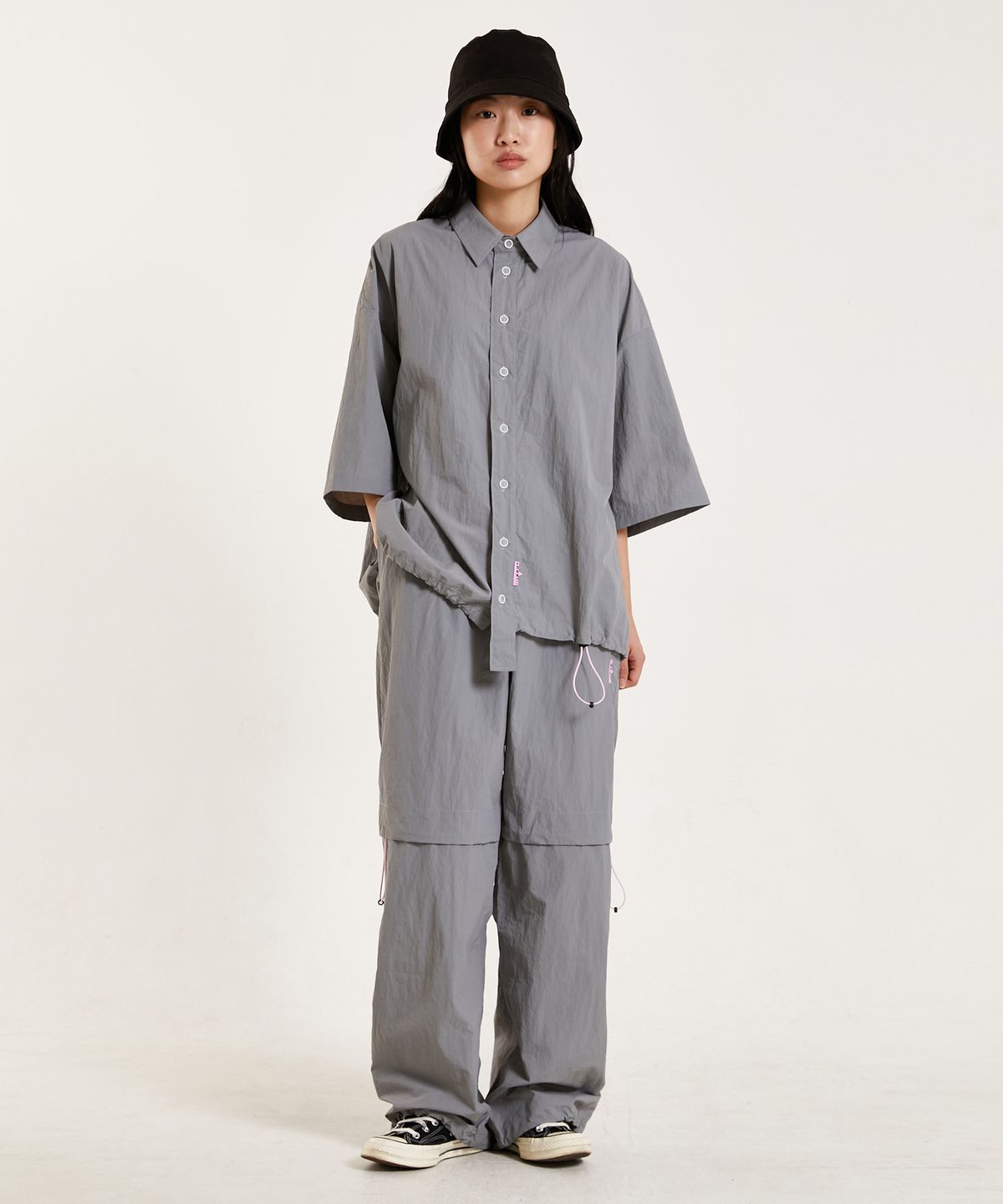 슈브토(SHVTO) Nylon balloon gray pants