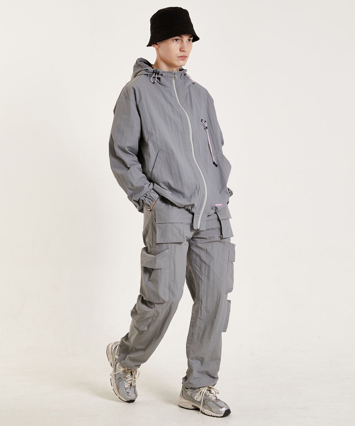 슈브토(SHVTO) Windbreaker hooded gray jacket