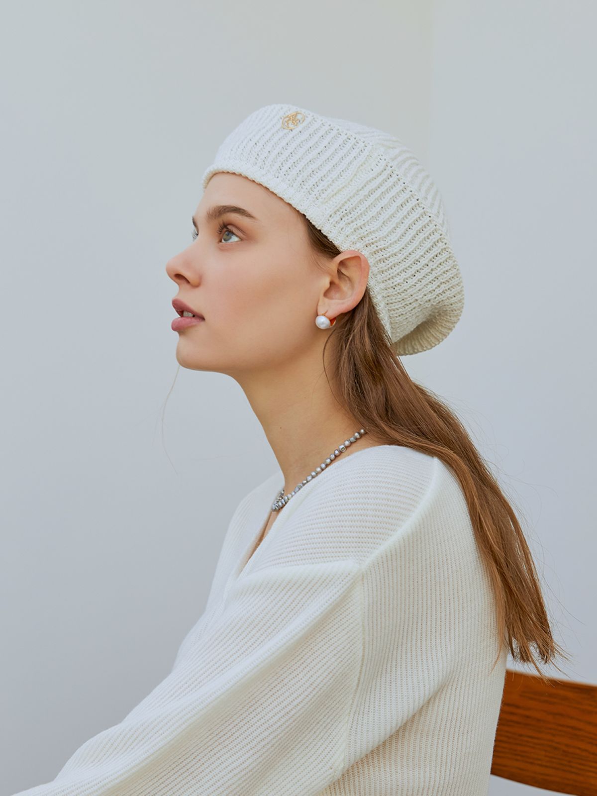 아노에틱(ANOETIC) ANC GOLD LOGO KNIT BERET_IVORY