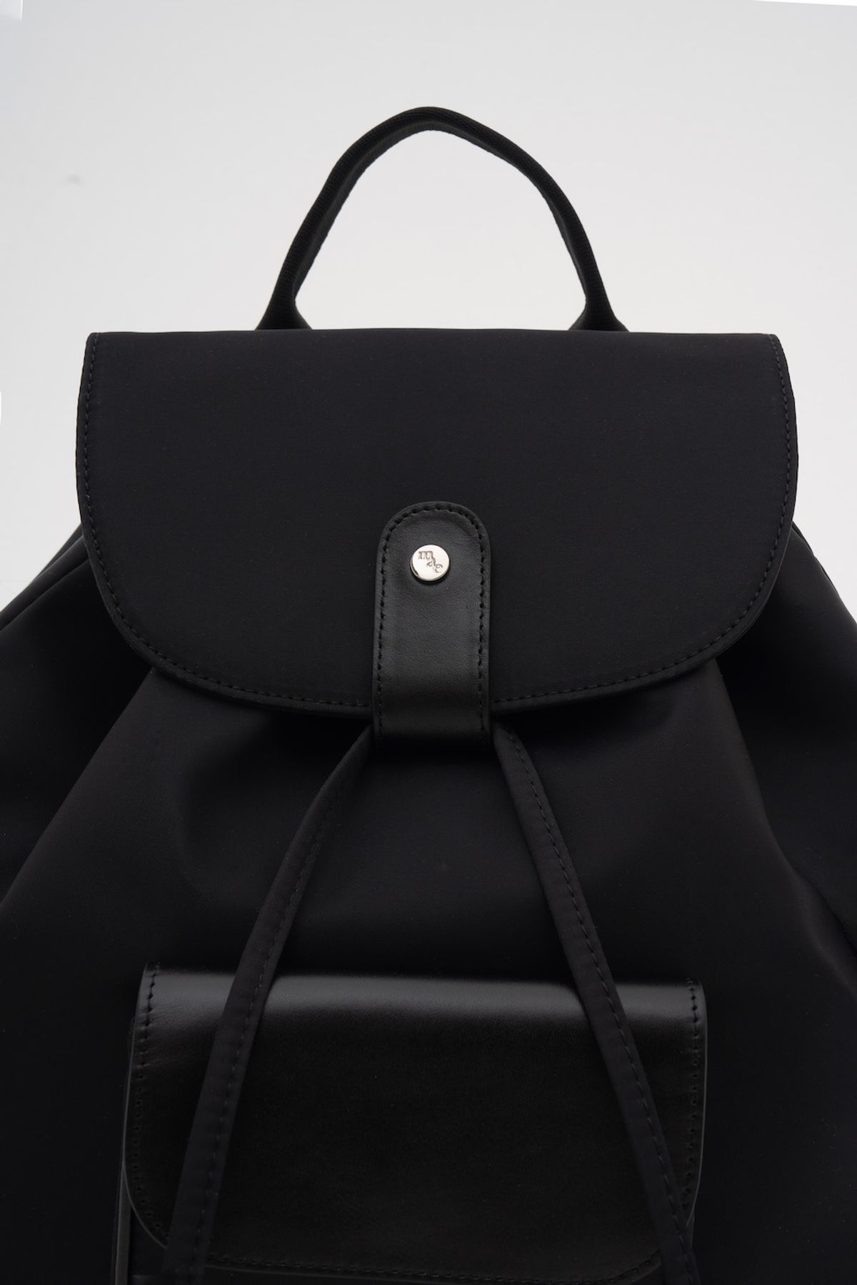무쿠앤에보니(MUCU AND EBONY) Assezde Backpack _ Black