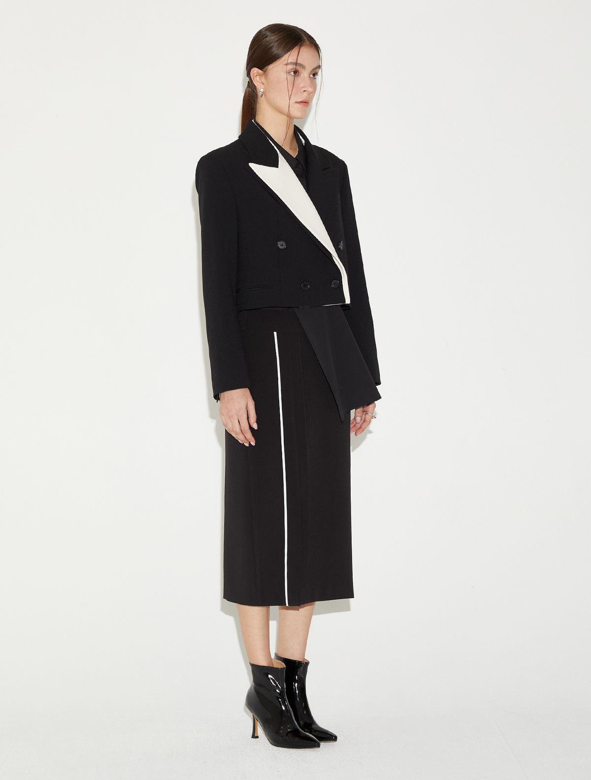 르이엘(LE YIEL) Midi Slit Skirt_Black 미디 슬릿 스커트_블랙