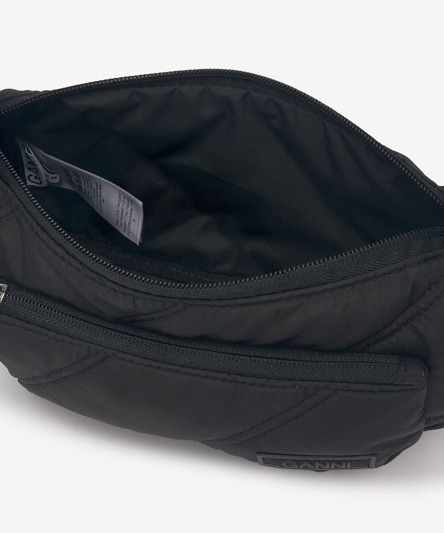 MUSINSA | GANNI Quilting Recycle Tech Small Baguette