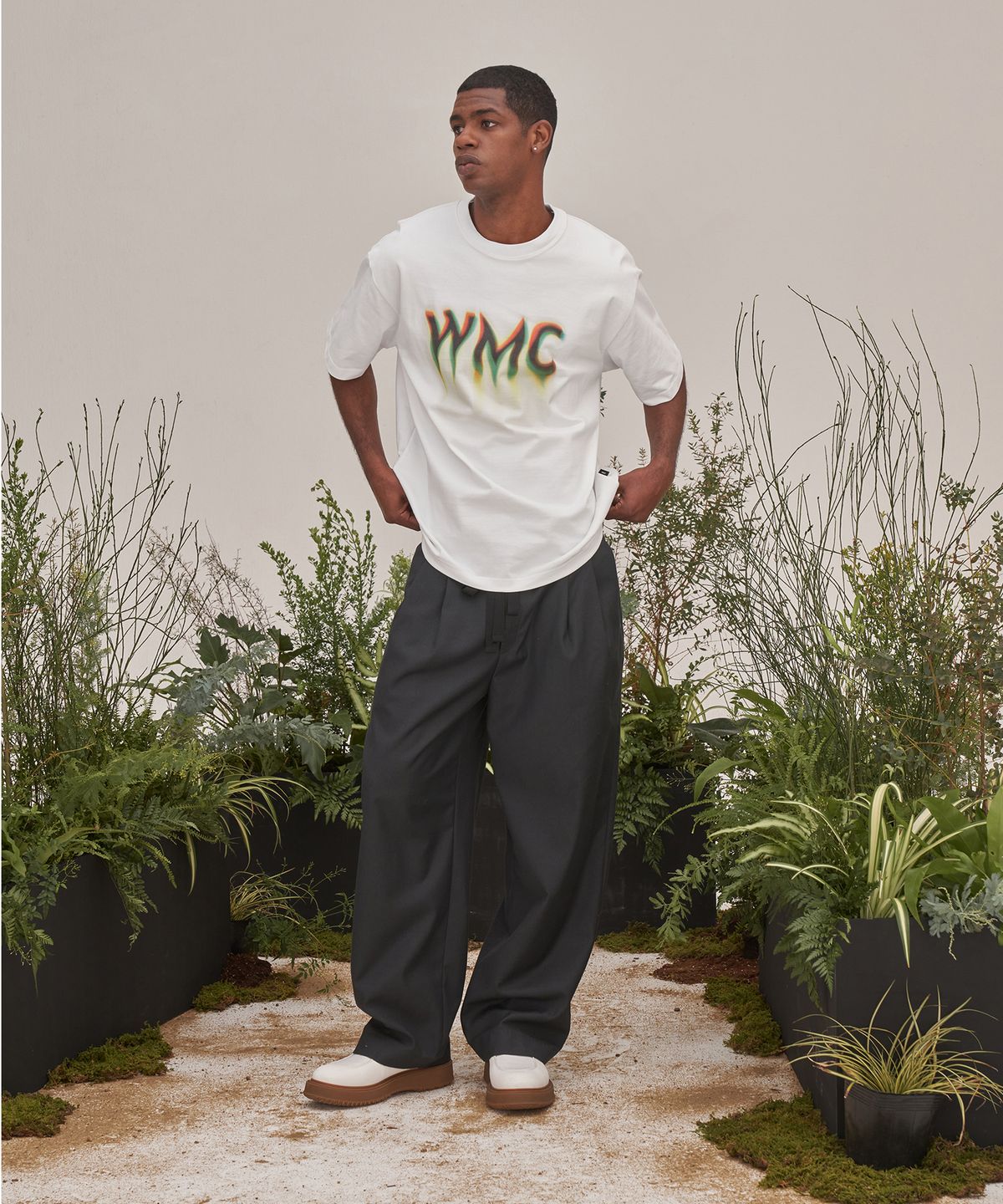 더블유엠씨(WMC) 일루젼 로고 티셔츠_WHITE