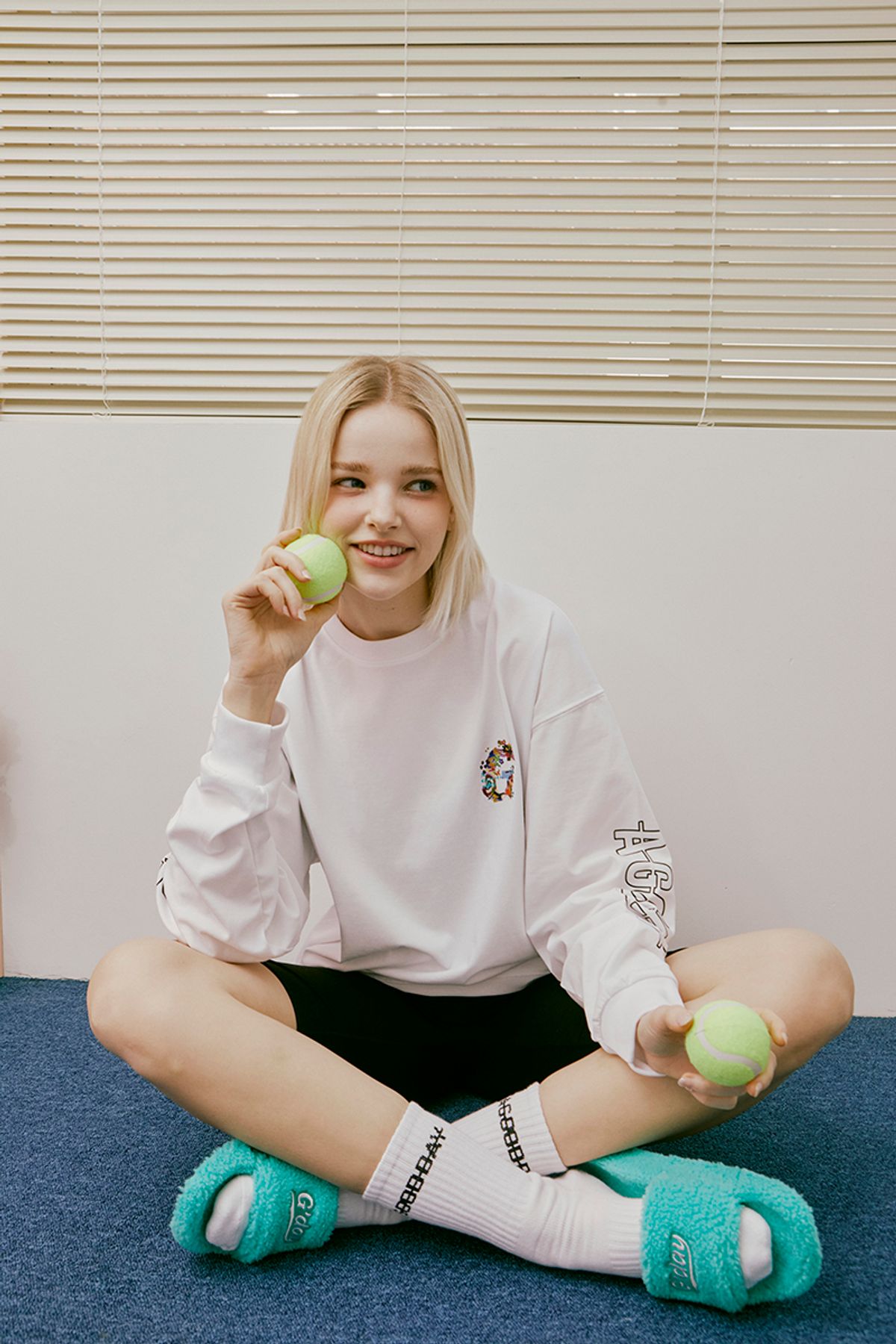 어굿데이(AGOODDAY) [UNISEX] 플라워지 롱슬리브 티셔츠(white)