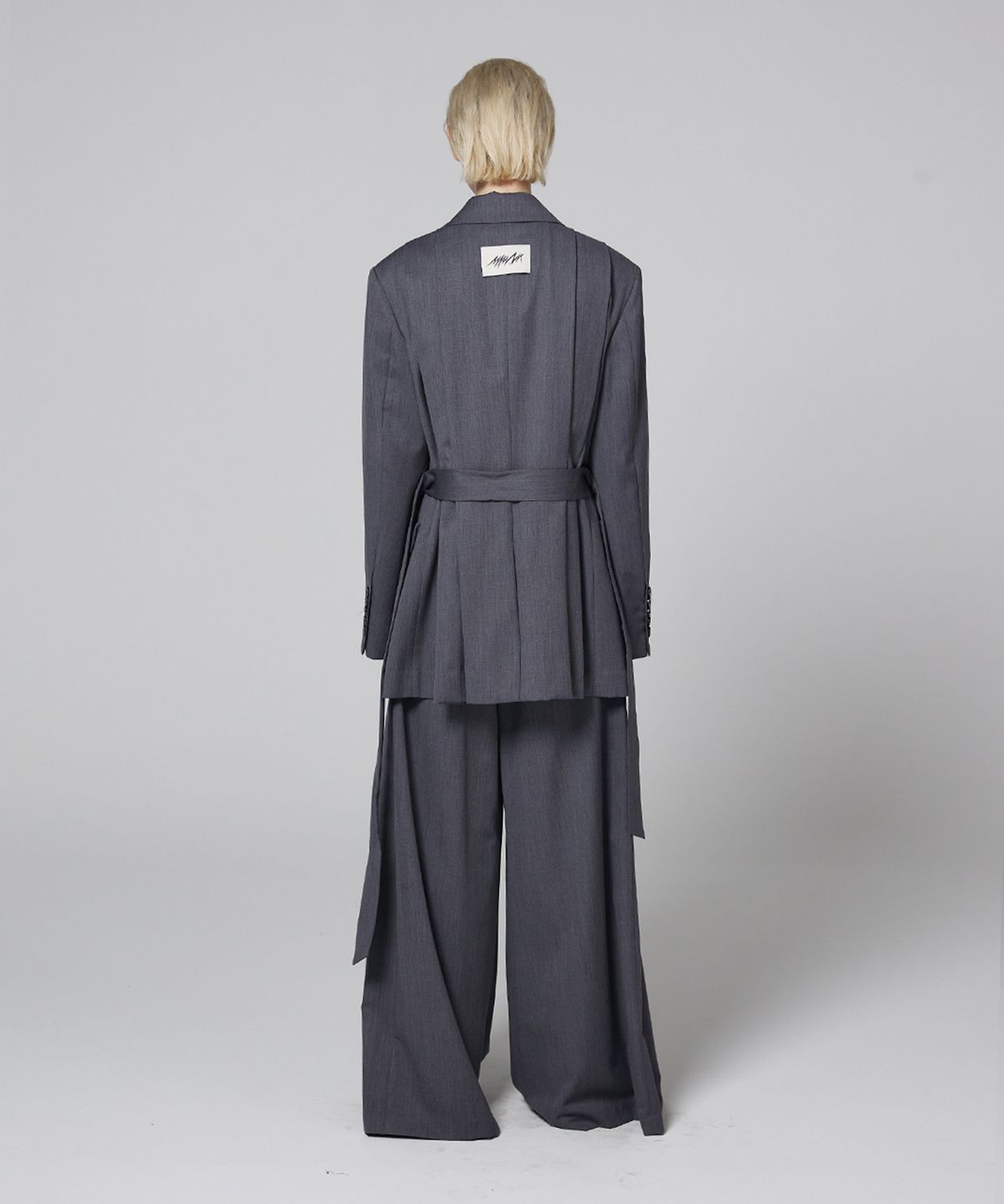 므아므(MMAM) Side pleated strap blazer