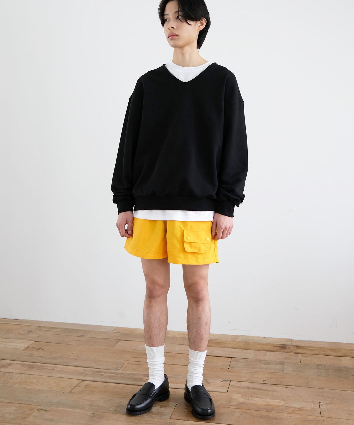 블러프(BLUFF) 딥 U넥 스웨트셔츠 [BLACK]