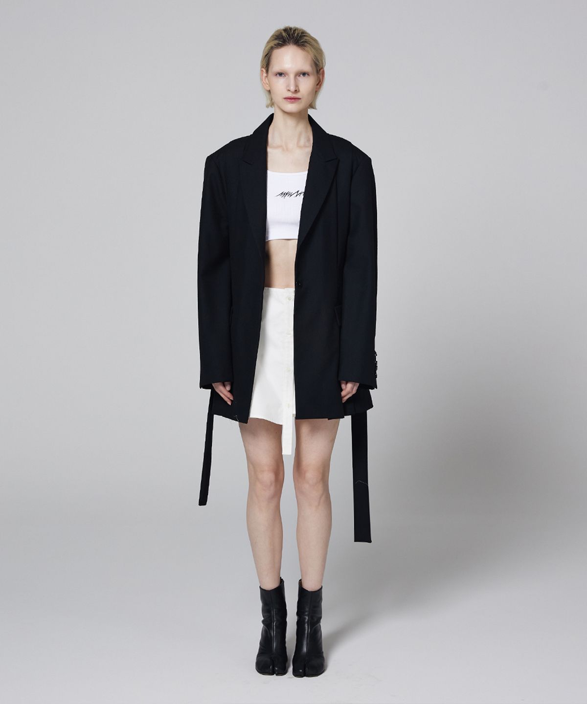 므아므(MMAM) Side pleated strap blazer