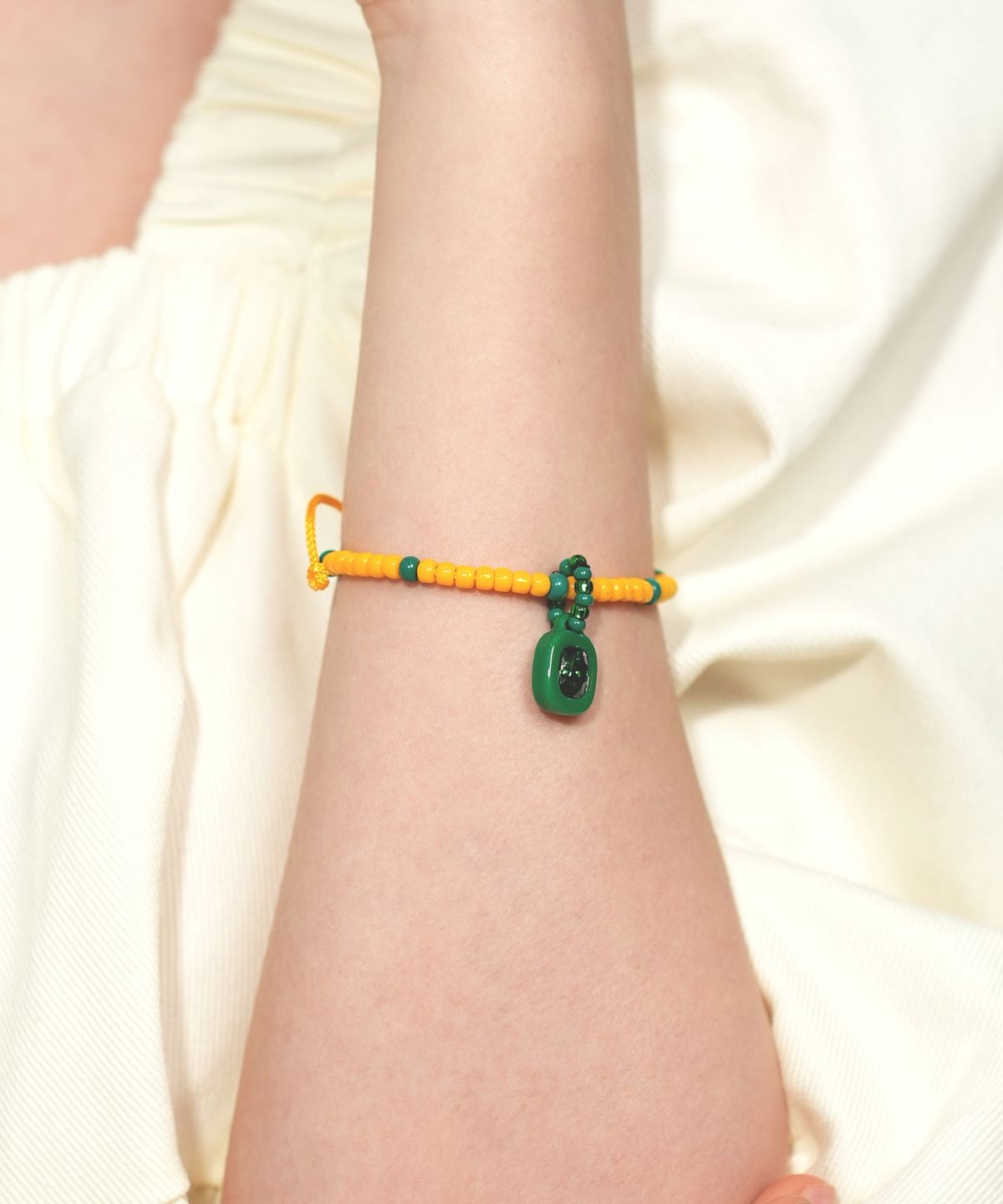 봉보(BONBEAU) Swarovski square stone color beads Bracelet 스와로브스키 스퀘어 스톤 컬러 비즈 매듭 팔찌