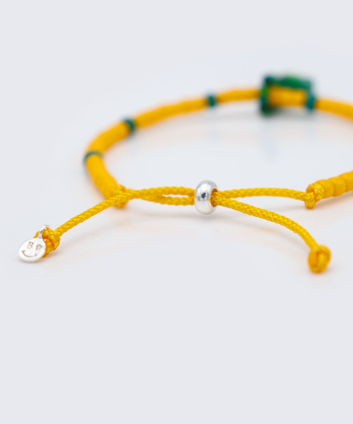 봉보(BONBEAU) Swarovski square stone color beads Bracelet 스와로브스키 스퀘어 스톤 컬러 비즈 매듭 팔찌