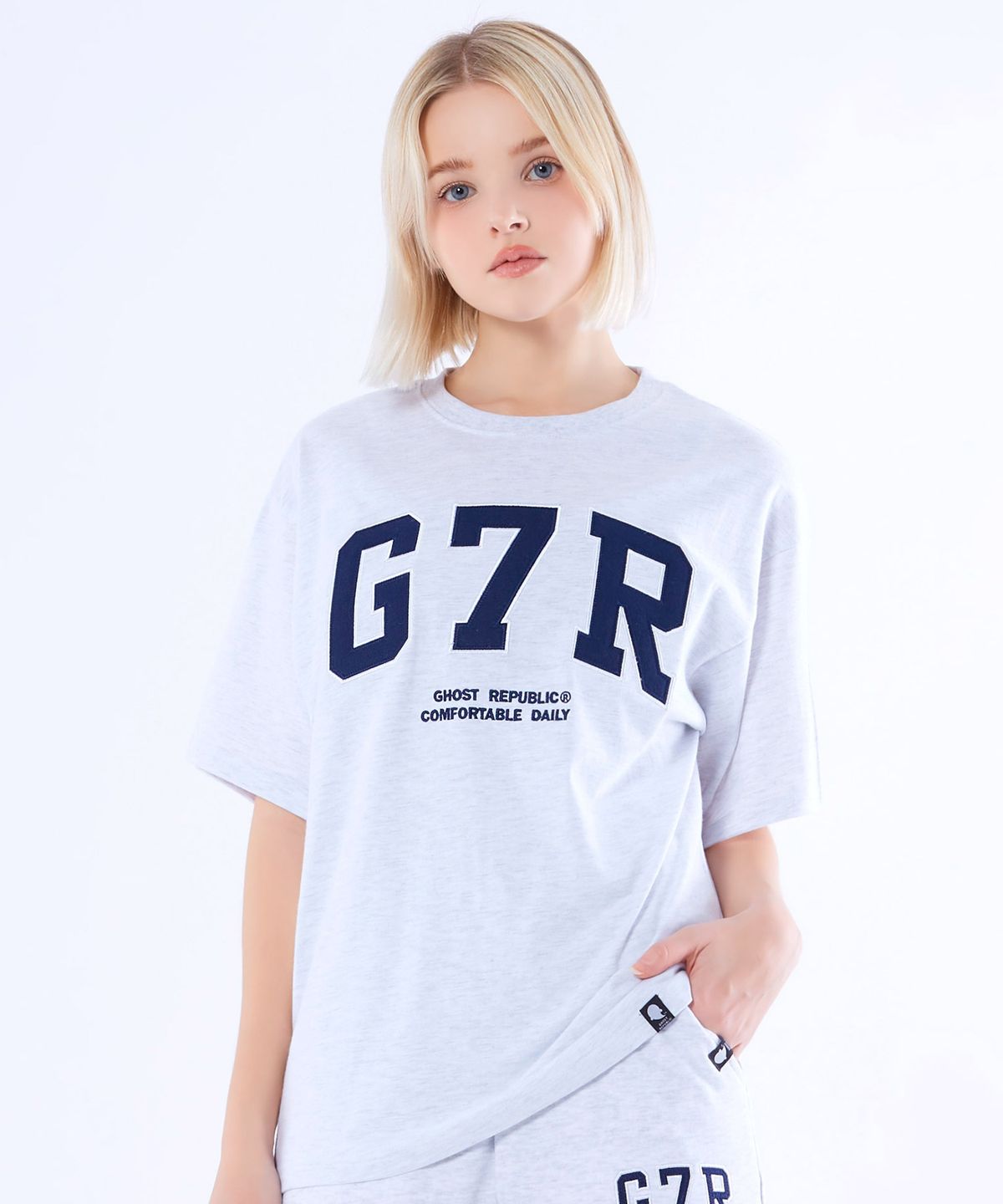 고스트리퍼블릭(GHOST REPUBLIC) G7R 아치드 오버핏 반팔티 GT-336