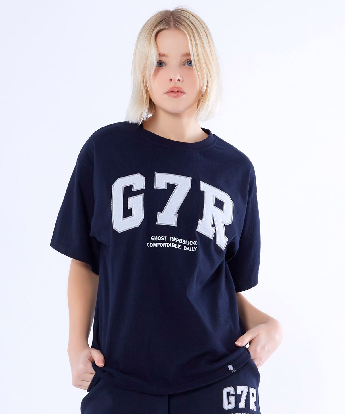 고스트리퍼블릭(GHOST REPUBLIC) G7R 아치드 오버핏 반팔티 GT-336