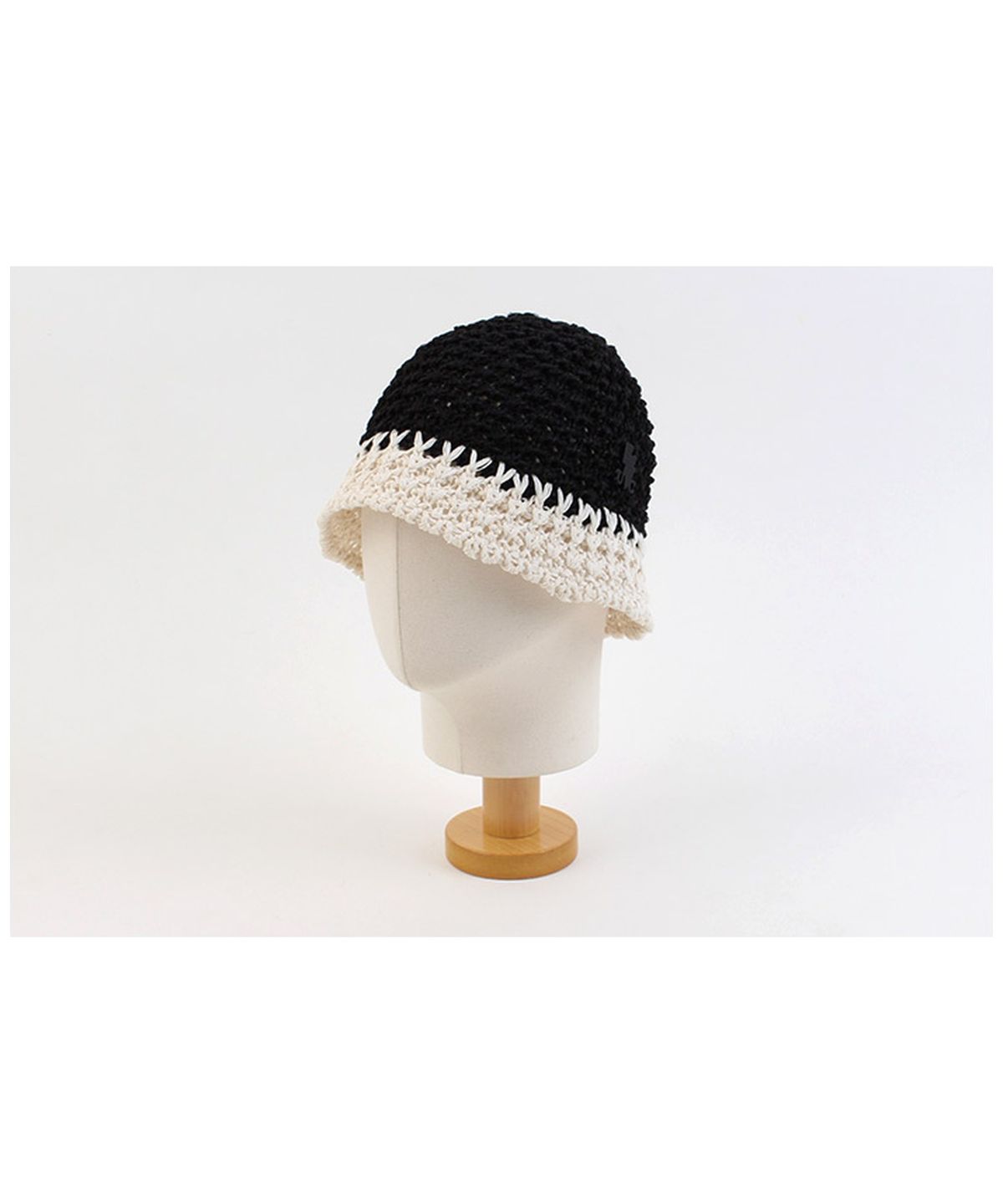 유니버셜 케미스트리(UNIVERSAL CHEMISTRY) Summer Twotone Black Bucket Hat 여름버킷햇