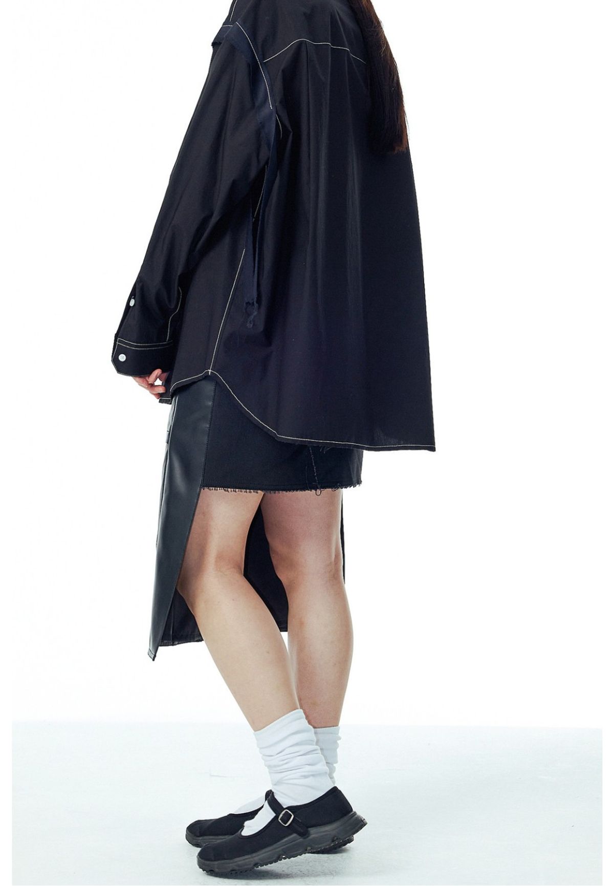 래코드(RECODE) [여성] Back Cutting  Leather Denim Skirt_R0KAS23003BKX