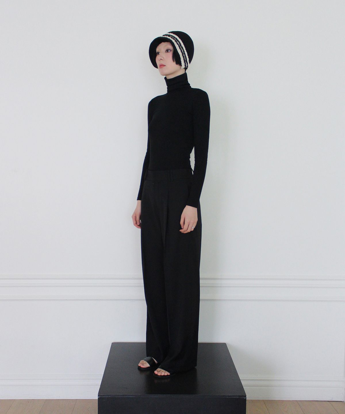 루바티(RUBATI) Classic Wide Wool Pants (BLACK)
