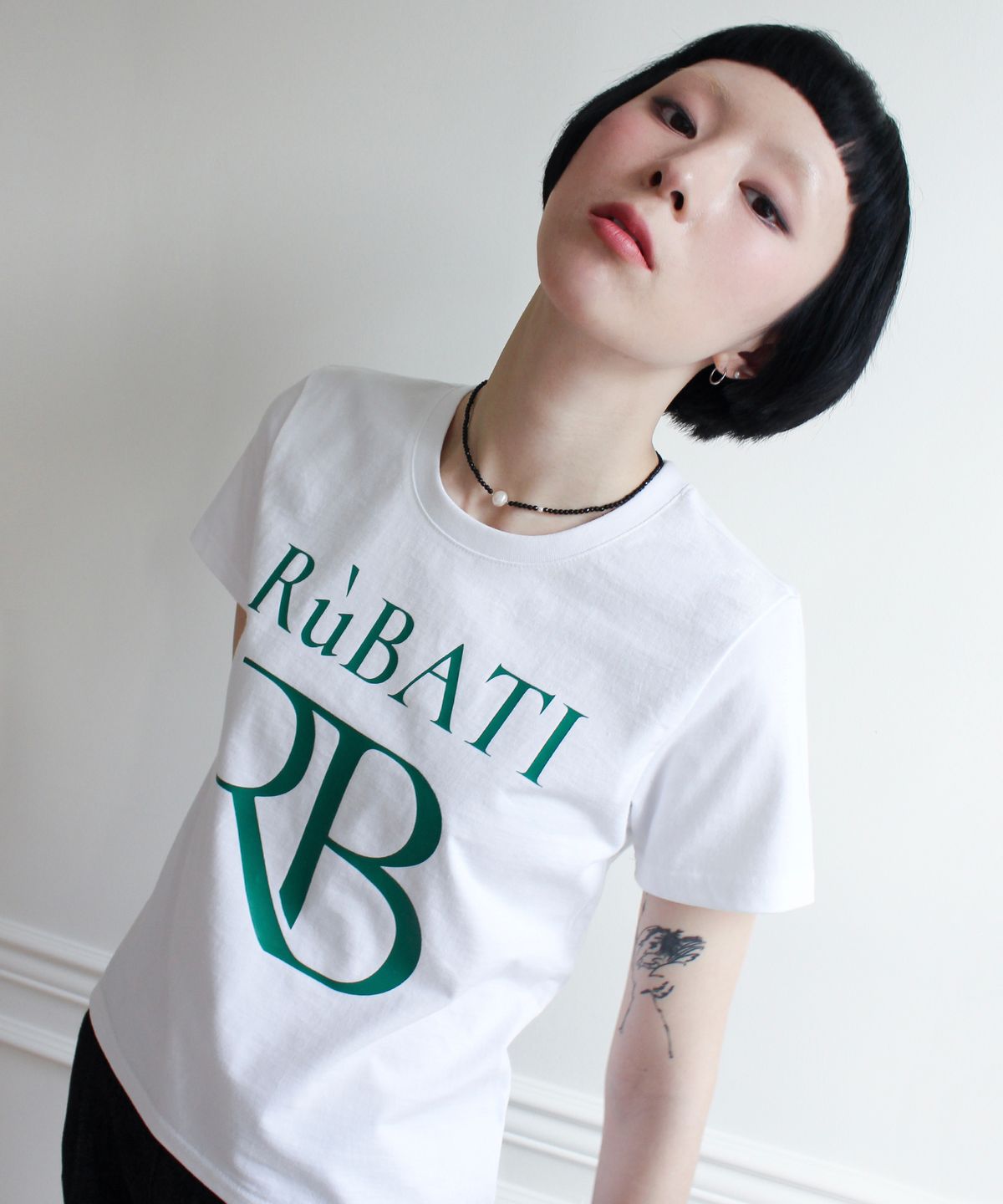 루바티(RUBATI) R.B Logo Tshirt (WHITE-GREEN)