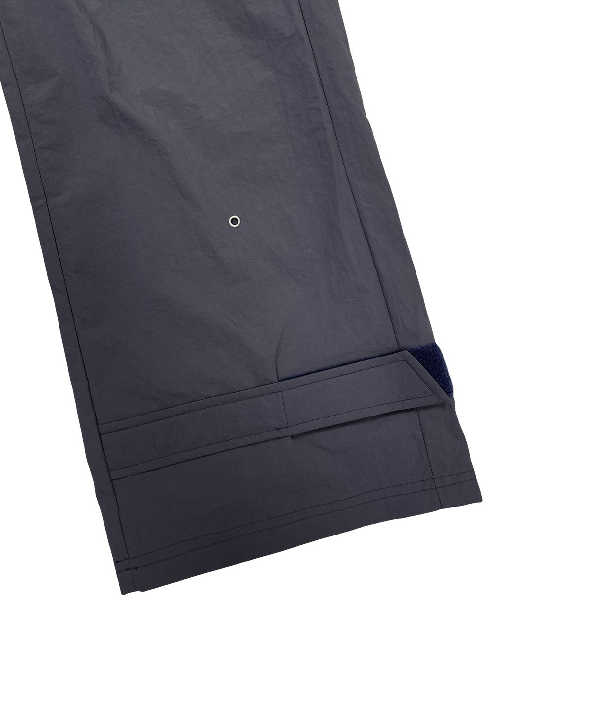 더콜디스트모먼트(THE COLDEST MOMENT) TCM nylon eyelet pants (purple)