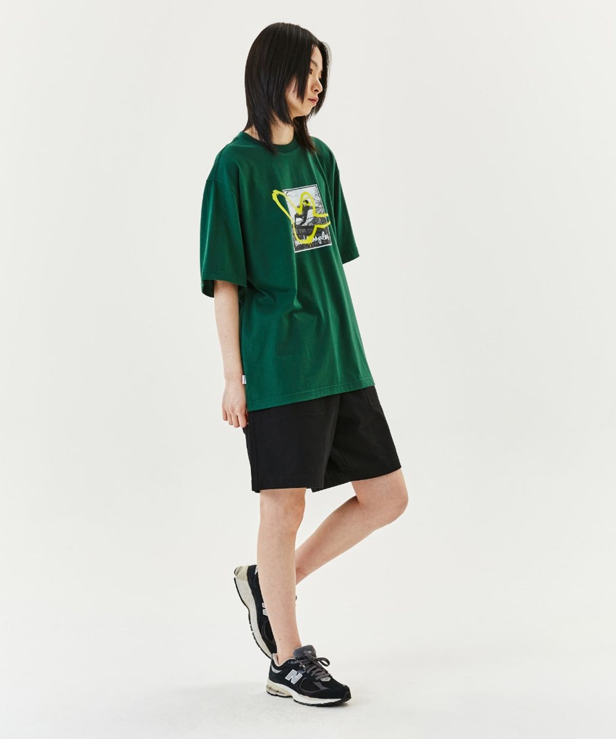 마크곤잘레스(MARK GONZALES) CHILDHOOD GRAPHIC T-SHIRT - D/GREEN