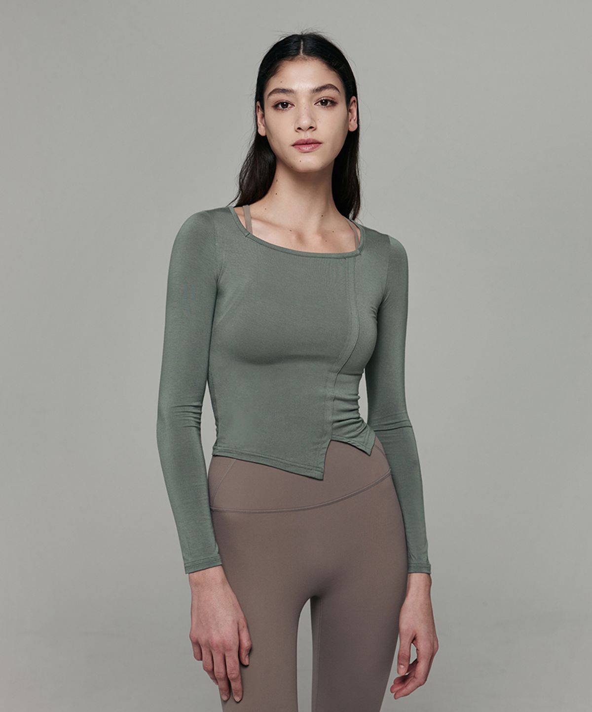 데비웨어(DEVIWEAR) 슬래시 스퀘어넥 크롭티 DEVI-T0089-머드카키